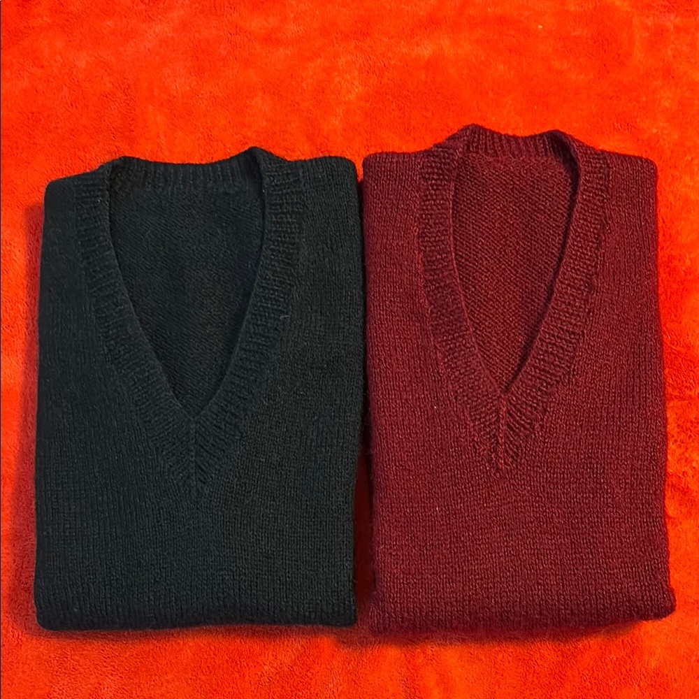 Classic V-Neck Pure Wool Vest Set - Black and Burgundy
